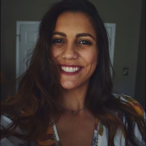 Meet your Posher, Isa